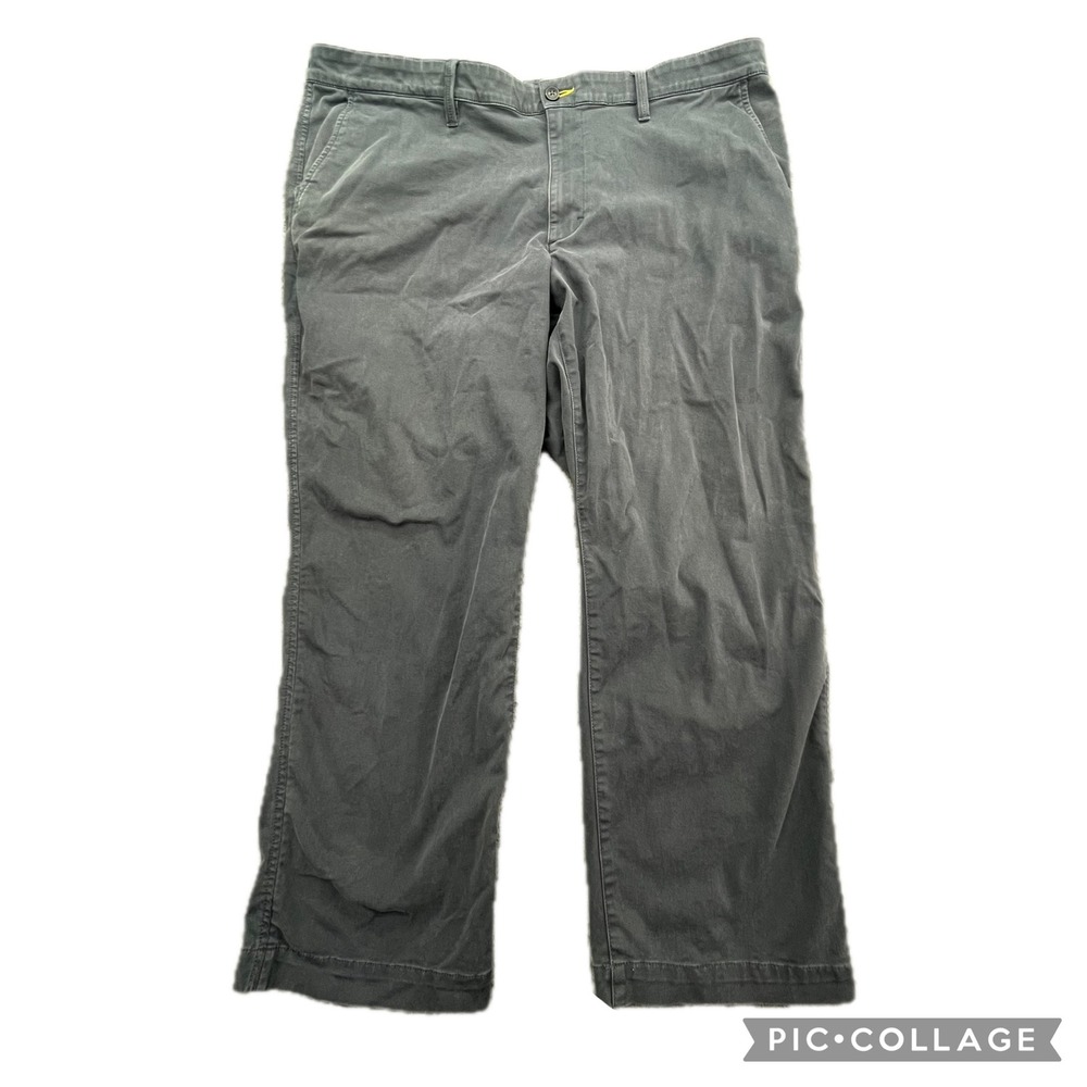 L.L. Bean Classic Fit Cool Max Polyester Lycra Blend Chinos Pants Mens 43x29
